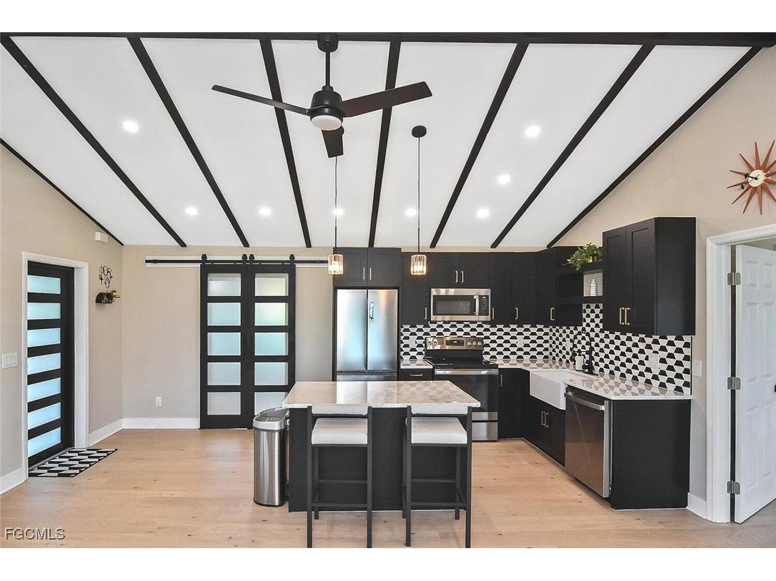 1922 Flamingo Drive North Fort Myers FL 33917 2025013480 image6