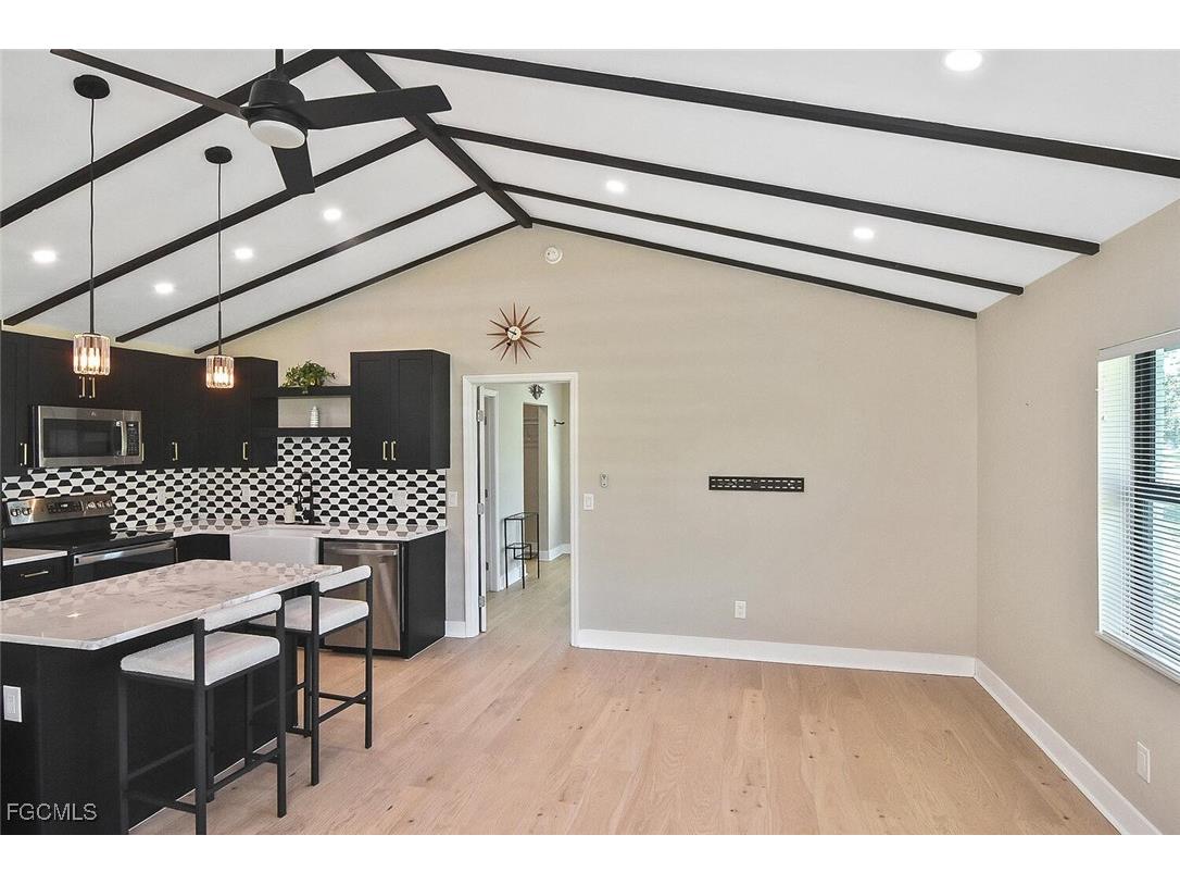 1922 Flamingo Drive North Fort Myers FL 33917 2025013480 image8