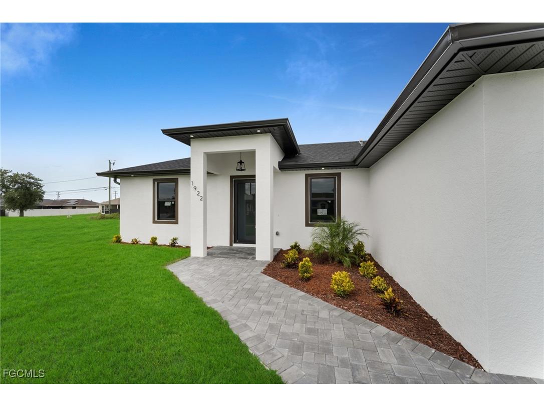 1922 NE 17th Avenue Cape Coral FL 33909 2025009023 image3