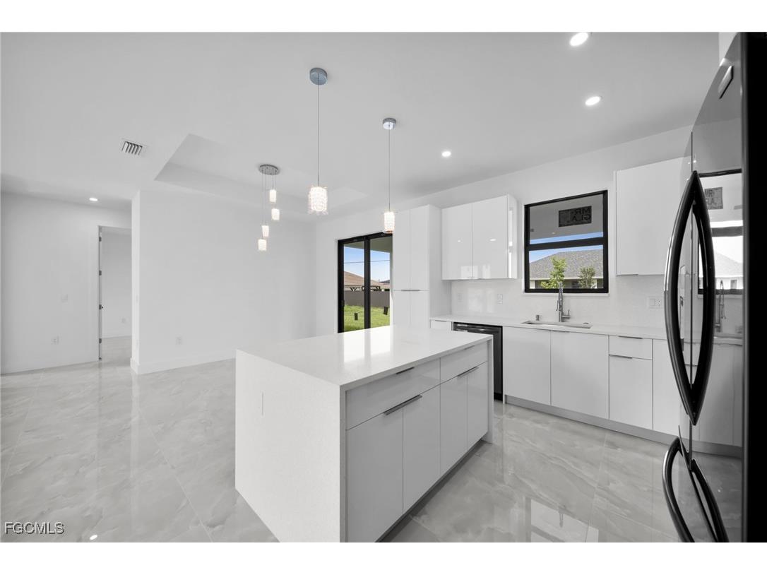 1922 NE 17th Avenue Cape Coral FL 33909 2025009023 image6