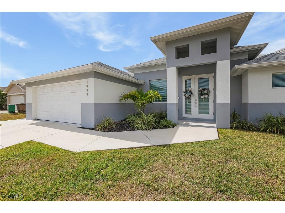 1922 NE 17th Place Cape Coral FL 33909 2026002852 image1