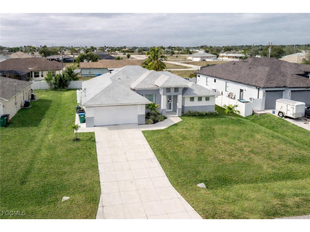 1922 NE 17th Place Cape Coral FL 33909 2026002852 image3
