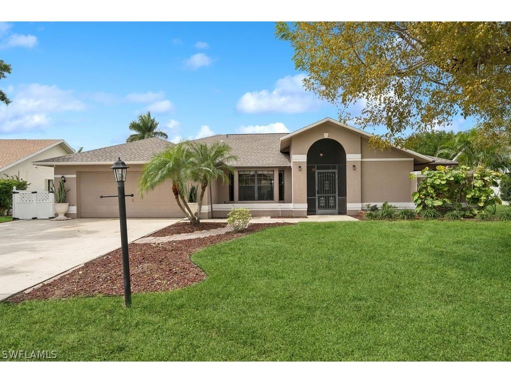19220 Pine Run Lane Fort Myers FL 33967 224028868 image1