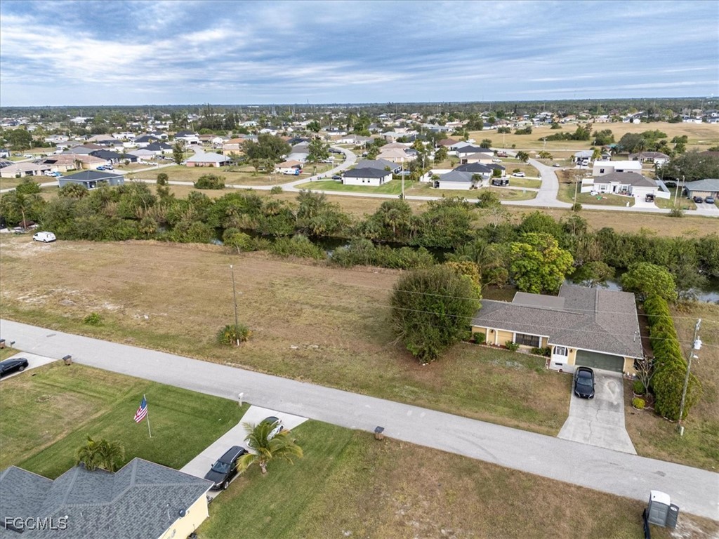 1923 NE 18th Place Cape Coral FL 33909 2025007661 image8