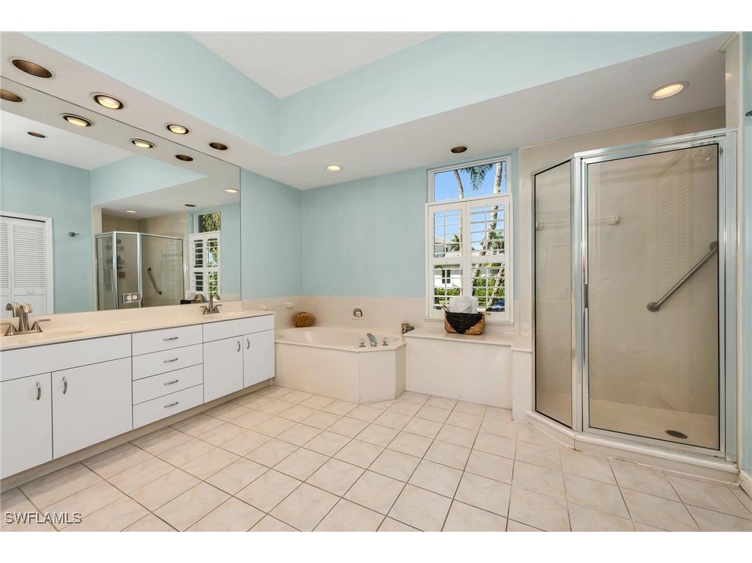 1923 Snook Drive Naples FL 34102 225076894 image15