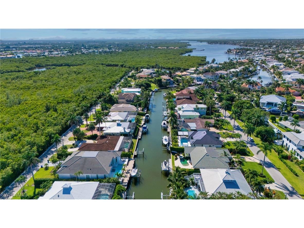 1923 Snook Drive Naples FL 34102 225076894 image26