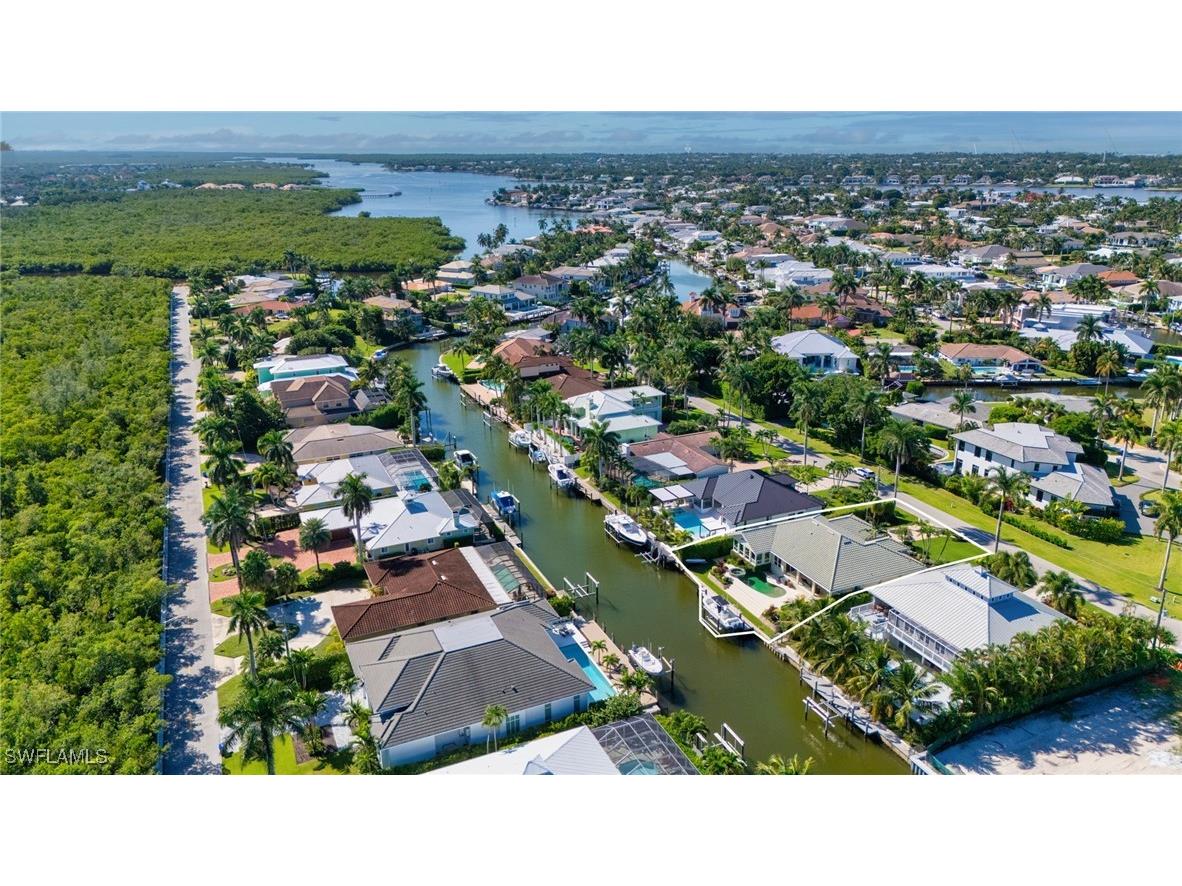 1923 Snook Drive Naples FL 34102 225076894 image27