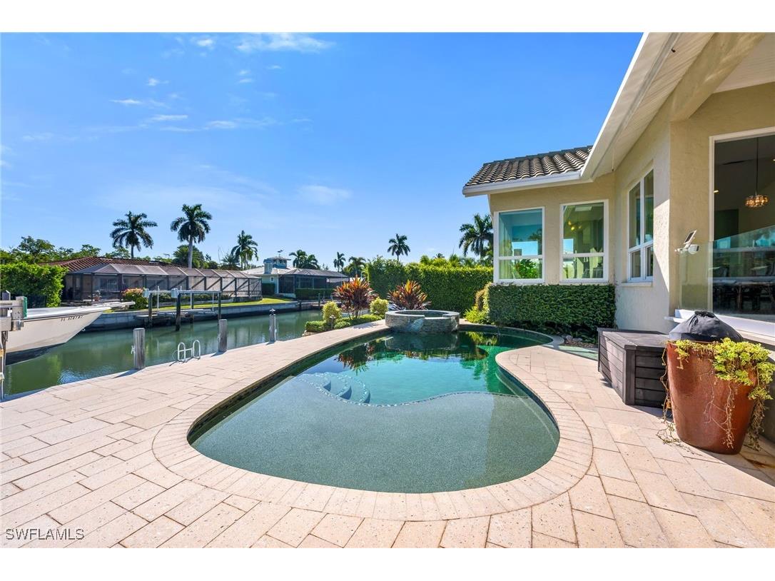 1923 Snook Drive Naples FL 34102 225076894 image3