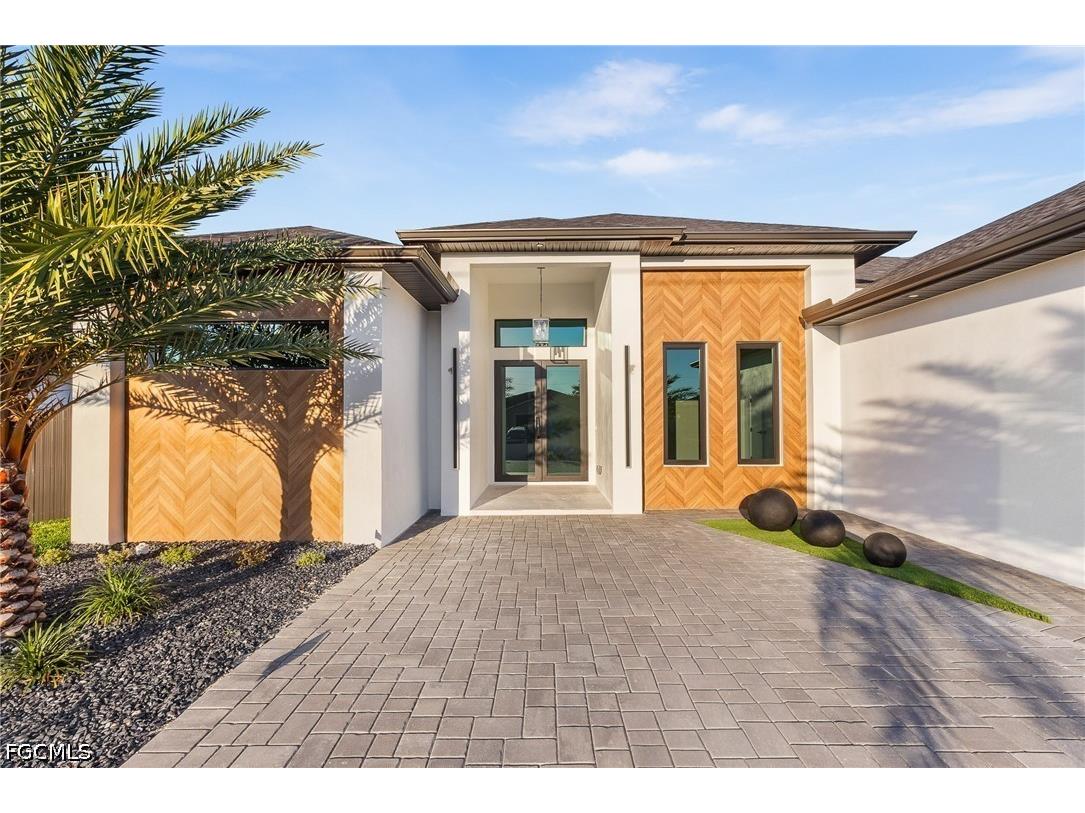 1923 SW 15th Place Cape Coral FL 33991 2026022561 image5