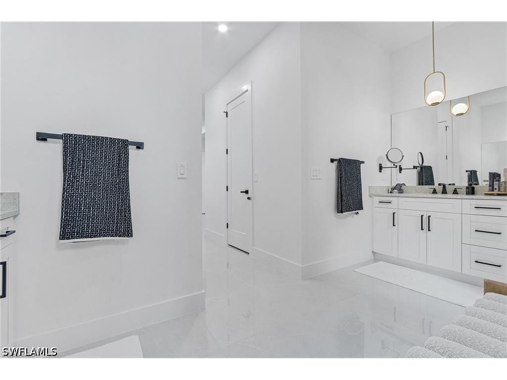1923 SW 27th Terrace Cape Coral FL 33914 226016678 image18