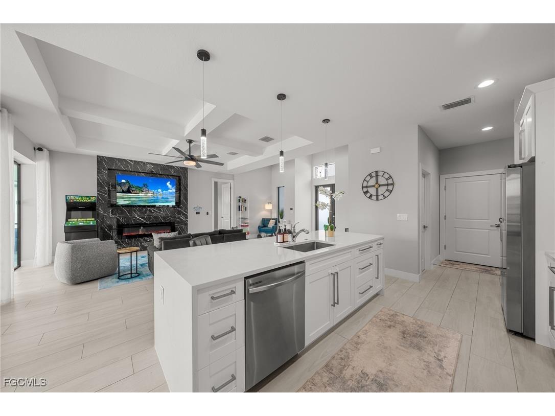 1923 SW 8th Court Cape Coral FL 33991 2025002569 image11