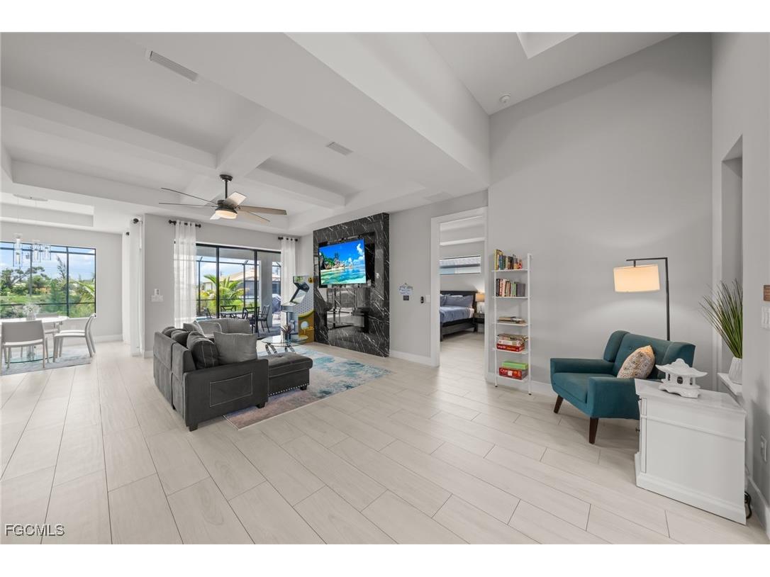 1923 SW 8th Court Cape Coral FL 33991 2025002569 image16