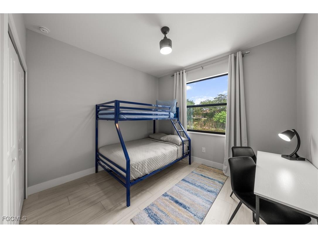 1923 SW 8th Court Cape Coral FL 33991 2025002569 image19