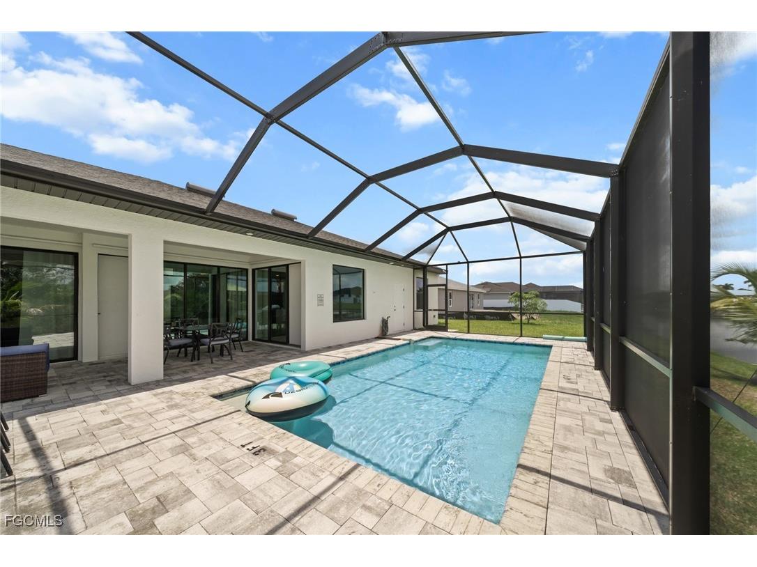 1923 SW 8th Court Cape Coral FL 33991 2025002569 image28