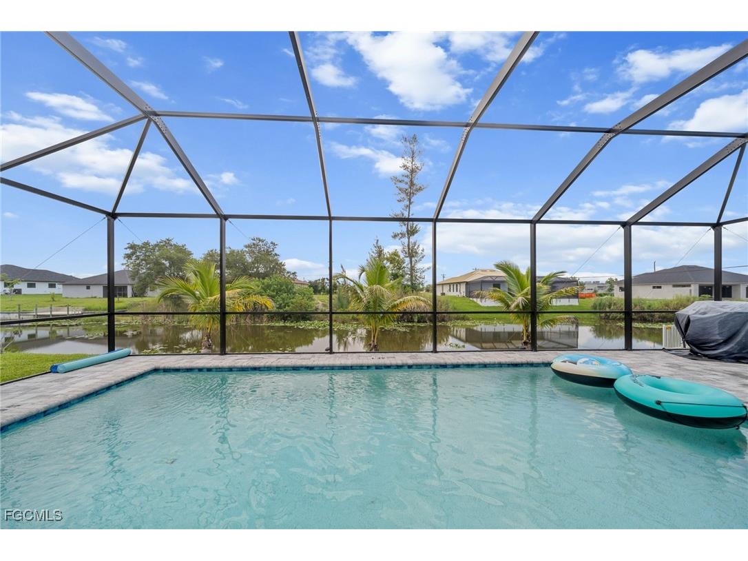 1923 SW 8th Court Cape Coral FL 33991 2025002569 image30
