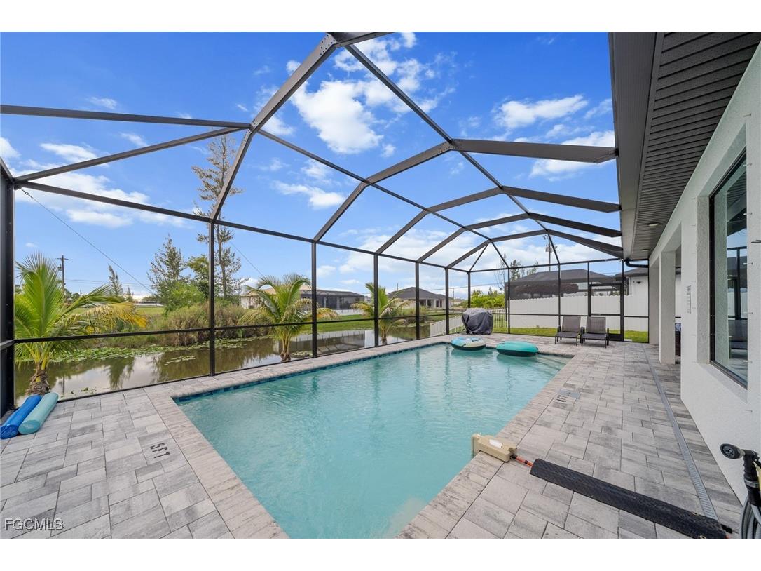 1923 SW 8th Court Cape Coral FL 33991 2025002569 image32