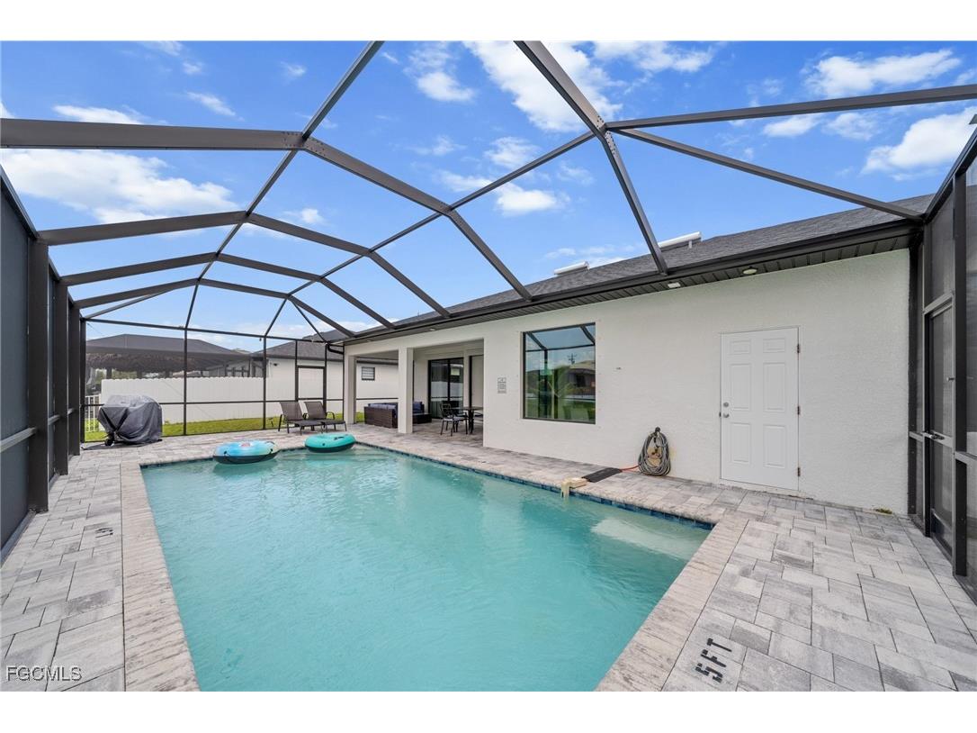 1923 SW 8th Court Cape Coral FL 33991 2025002569 image33