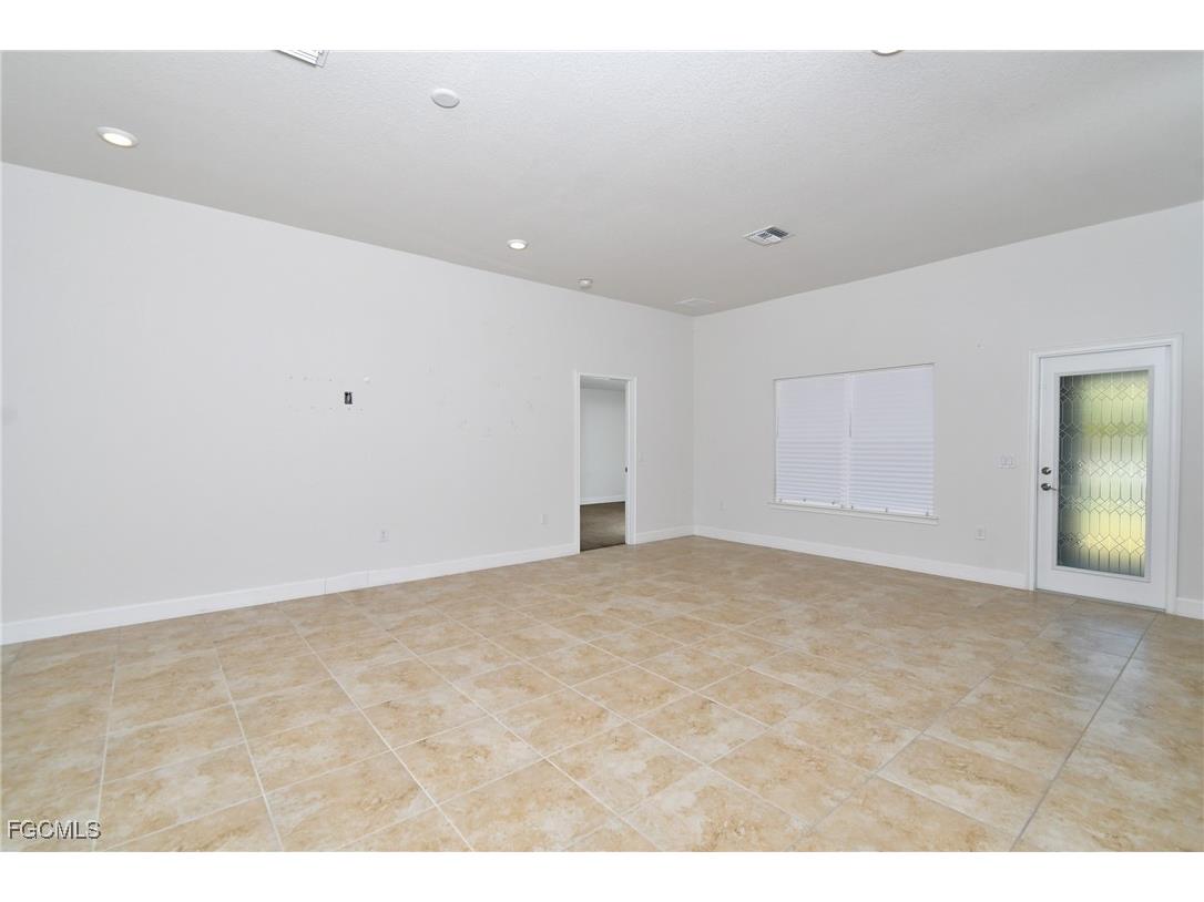 1923 Villia Street Lehigh Acres FL 33972 2025026325 image10