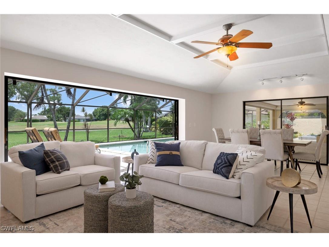 1924 Imperial Golf Course Boulevard Naples FL 34110 223048105 image1