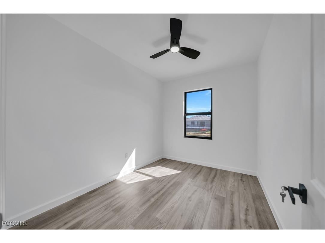 1924 NE 33rd Lane Cape Coral FL 33909 2025025713 image11