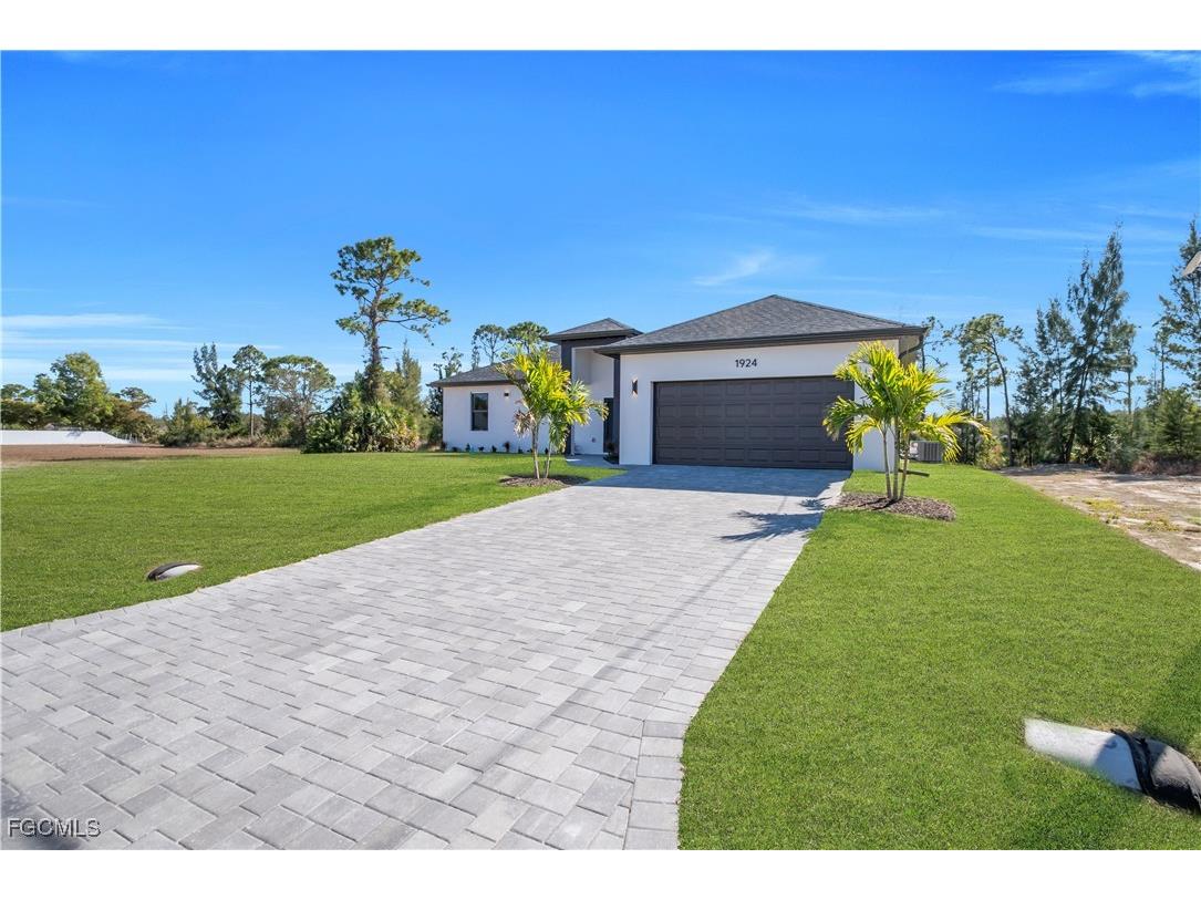 1924 NE 33rd Lane Cape Coral FL 33909 2025025713 image27