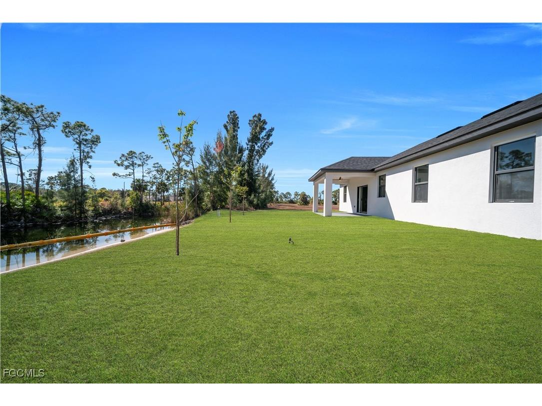 1924 NE 33rd Lane Cape Coral FL 33909 2025025713 image35