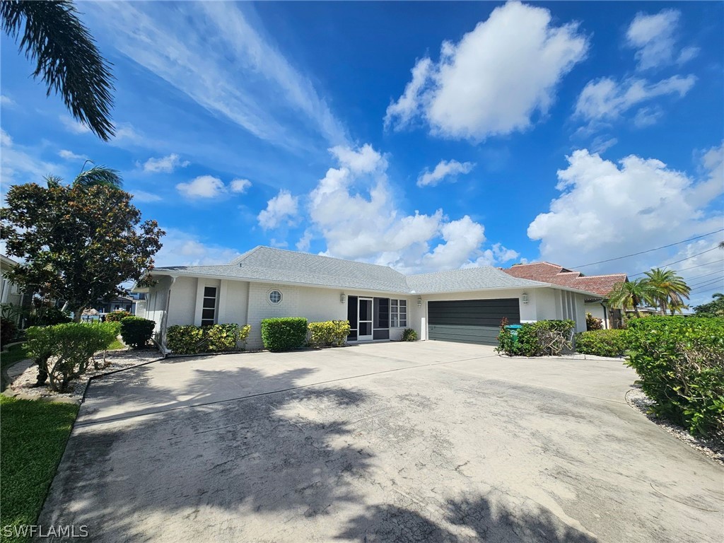 1924 SE 32nd Terrace Cape Coral FL 33904 224053034 image1