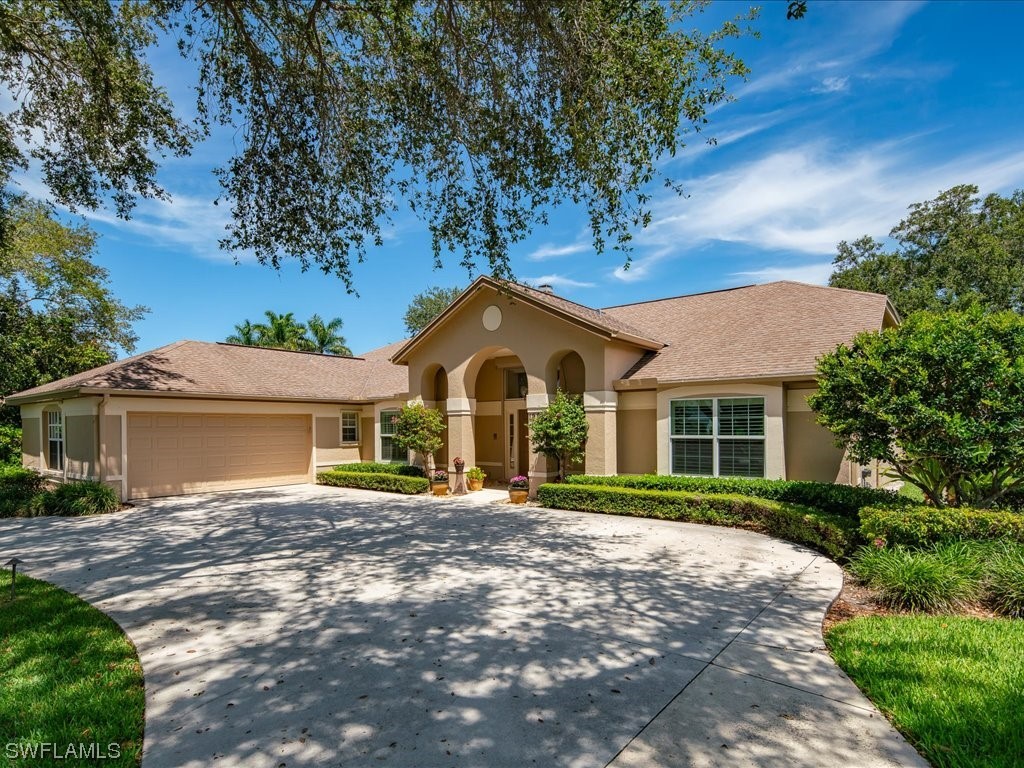 1925 Blackstone Circle Naples FL 34109 223048969 image1