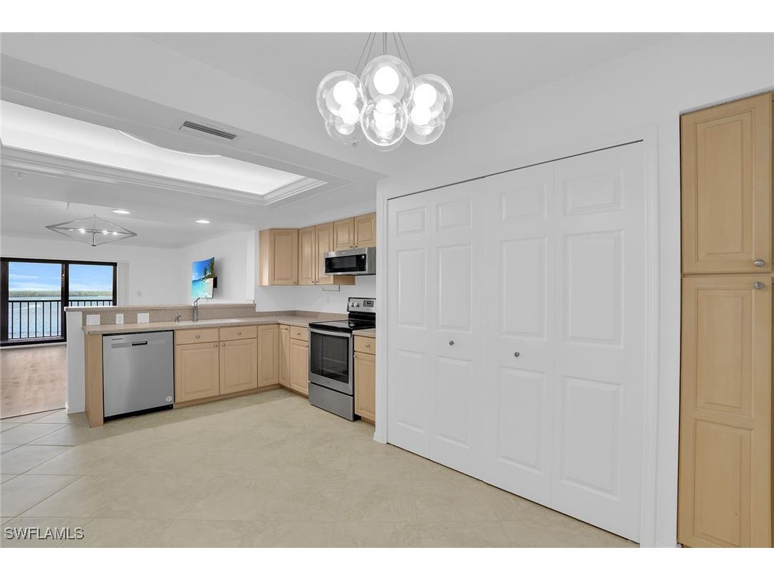 1925 Clifford Street #1102 Fort Myers FL 33901 226000808 image10