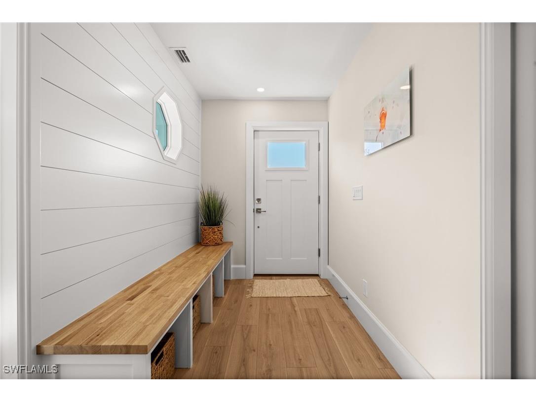 1925 Imperial Golf Course Boulevard Naples FL 34110 225080823 image2