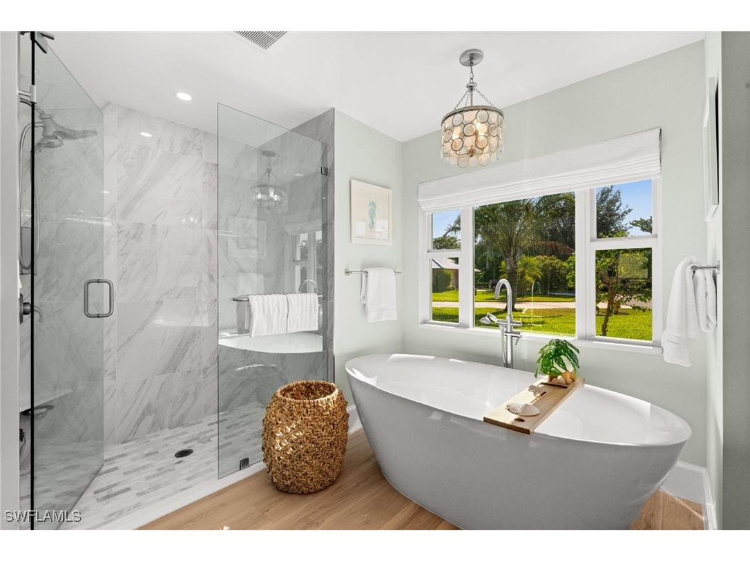 1925 Imperial Golf Course Boulevard Naples FL 34110 225080823 image25