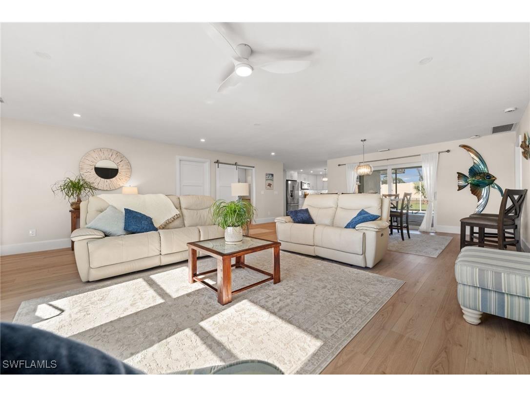 1925 Imperial Golf Course Boulevard Naples FL 34110 225080823 image9