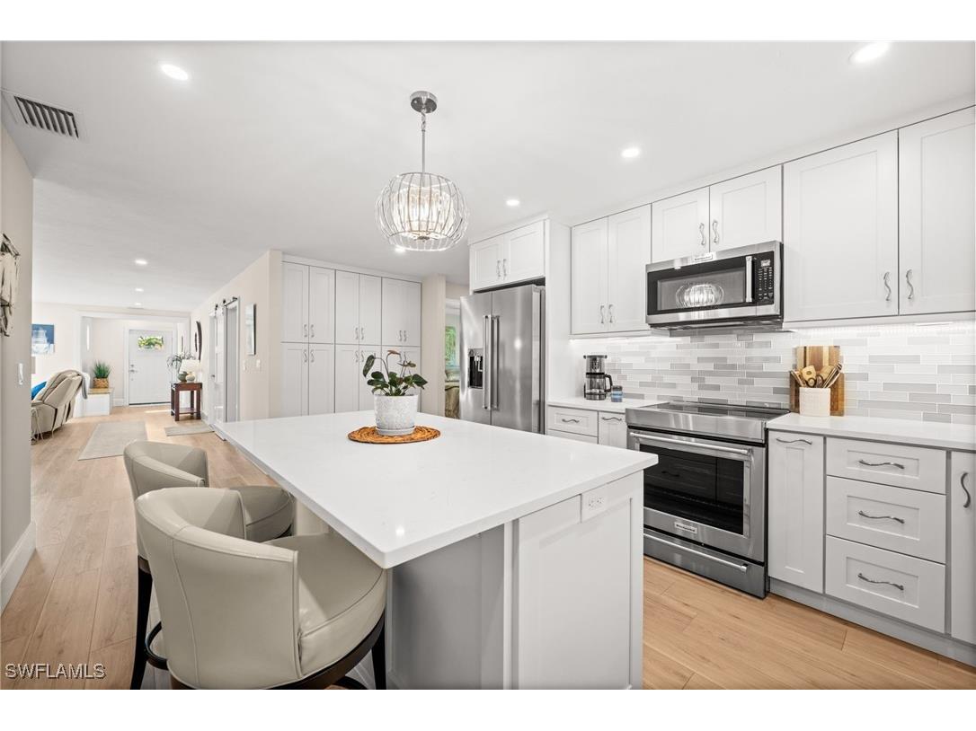 1925 Imperial Golf Course Boulevard Naples FL 34110 225080823 image1