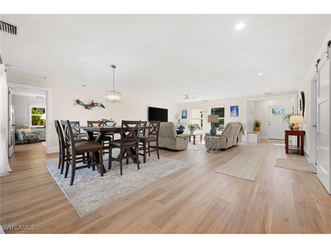 1925 Imperial Golf Course Boulevard Naples FL 34110 225080823 image12