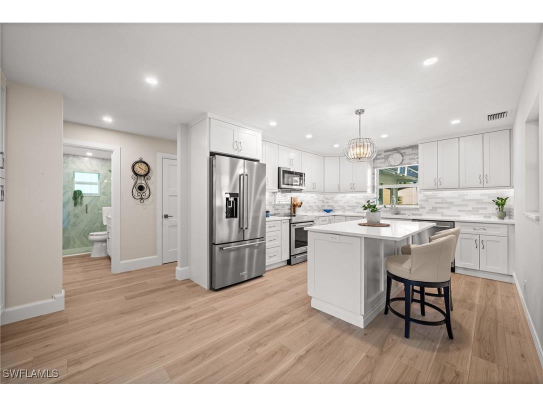 1925 Imperial Golf Course Boulevard Naples FL 34110 225080823 image16