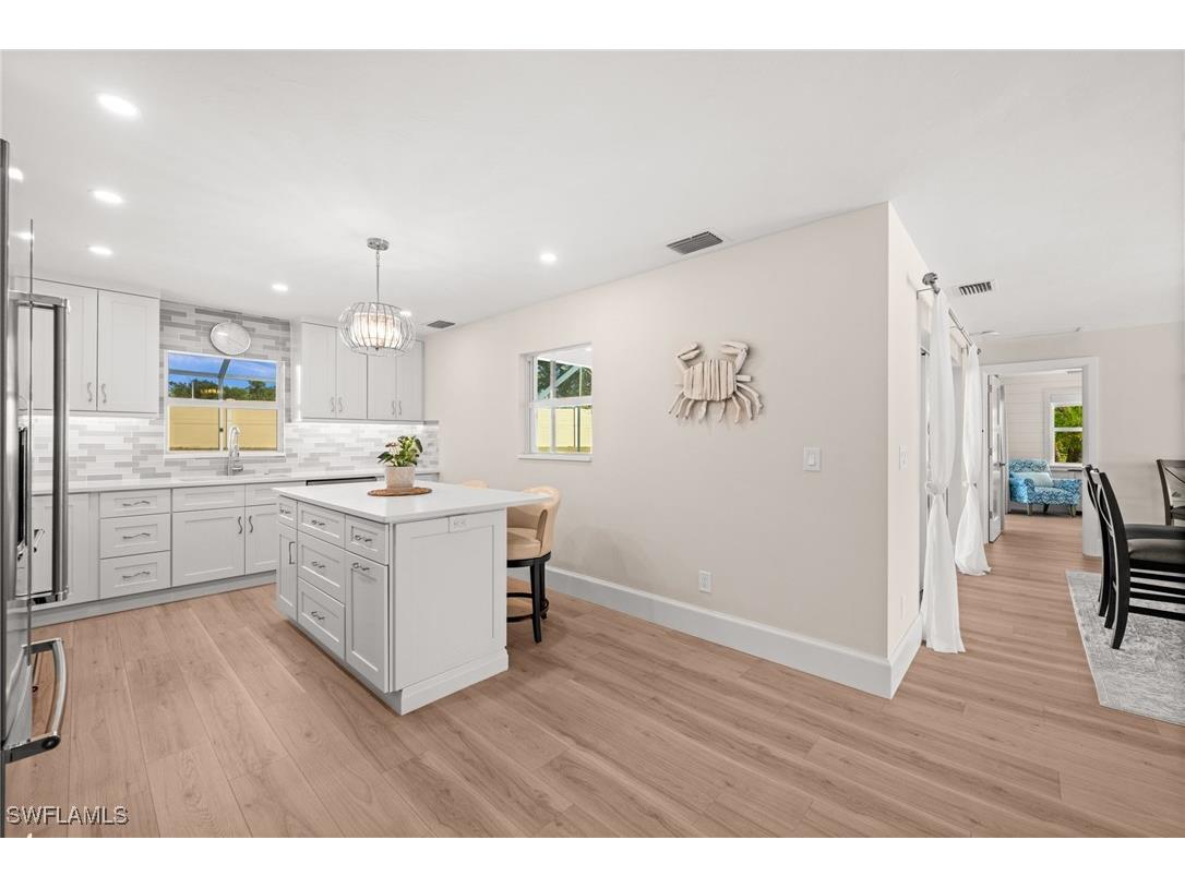 1925 Imperial Golf Course Boulevard Naples FL 34110 225080823 image17