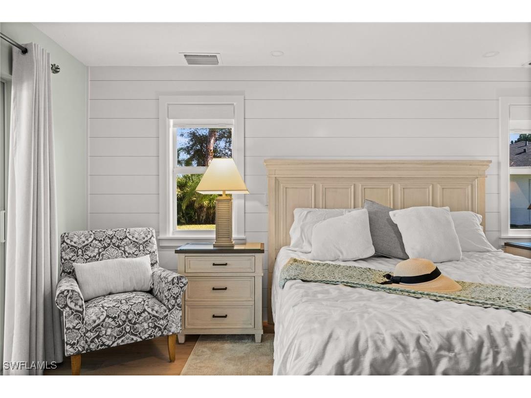 1925 Imperial Golf Course Boulevard Naples FL 34110 225080823 image20