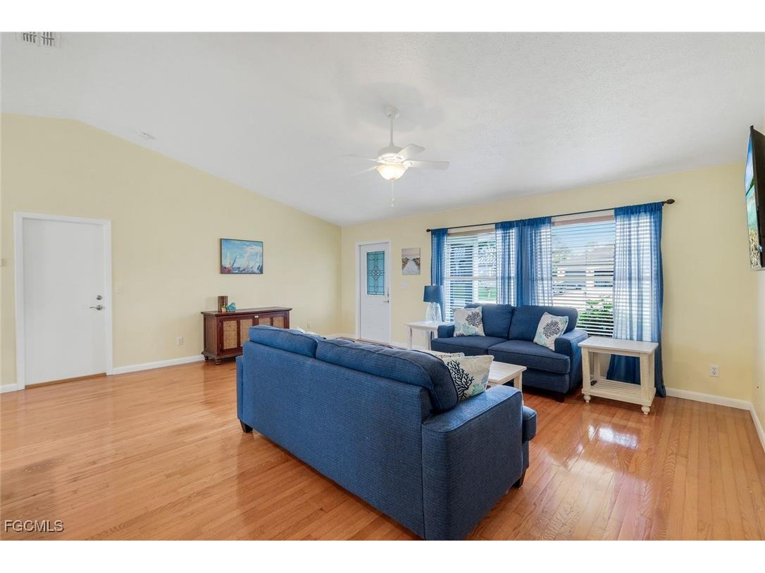 1925 SW 17th Place Cape Coral FL 33991 2025018347 image12