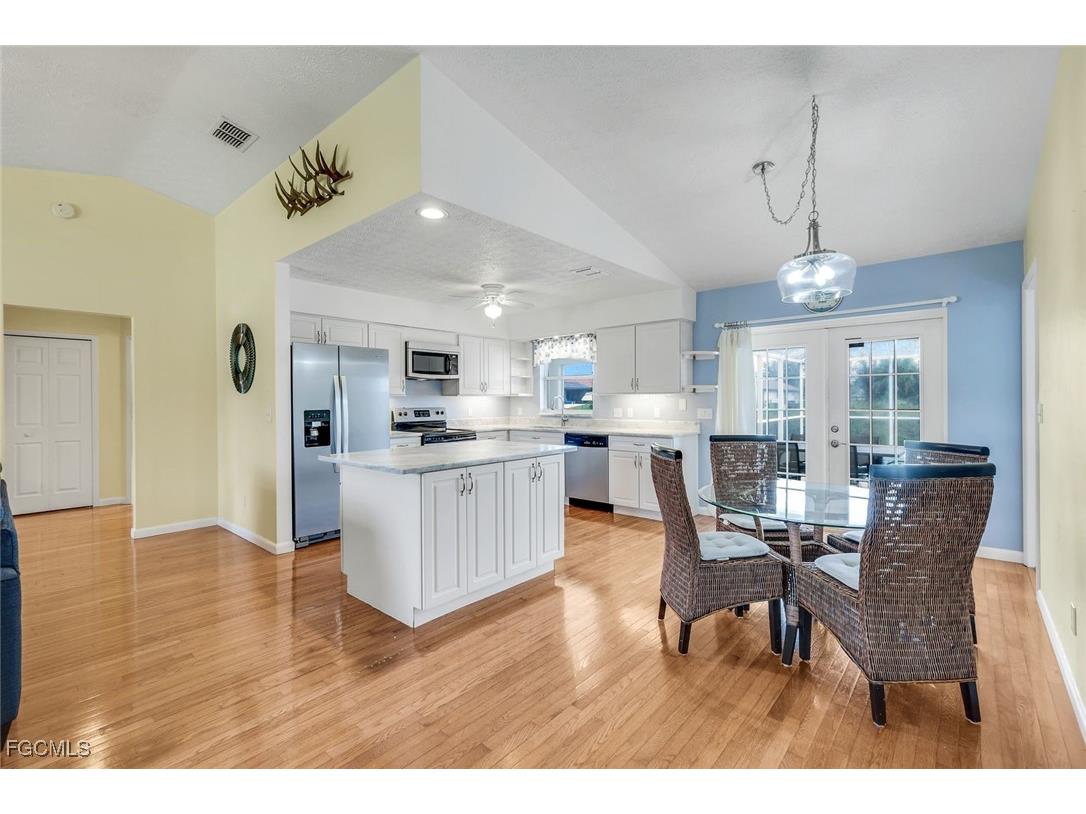 1925 SW 17th Place Cape Coral FL 33991 2025018347 image5