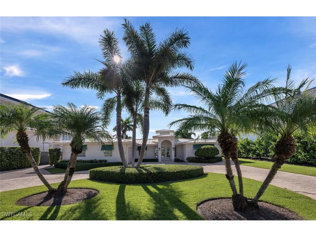 1925 Tarpon Road Naples FL 34102 225071379 image1