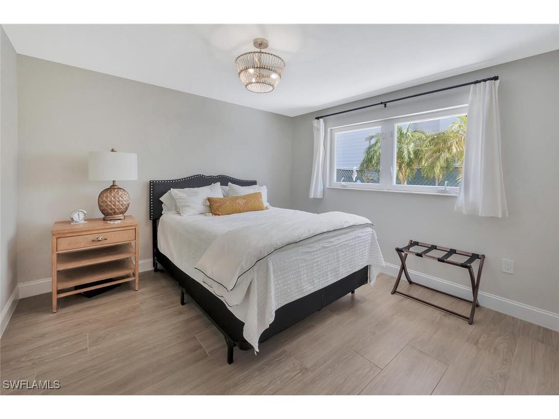 1925 Tarpon Road Naples FL 34102 225071379 image27