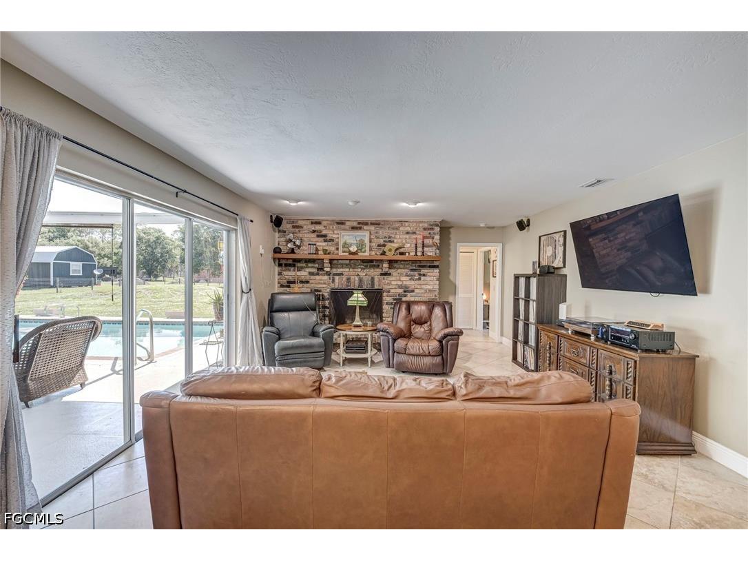 19250 Tammy Lane North Fort Myers FL 33917 2026027885 image11