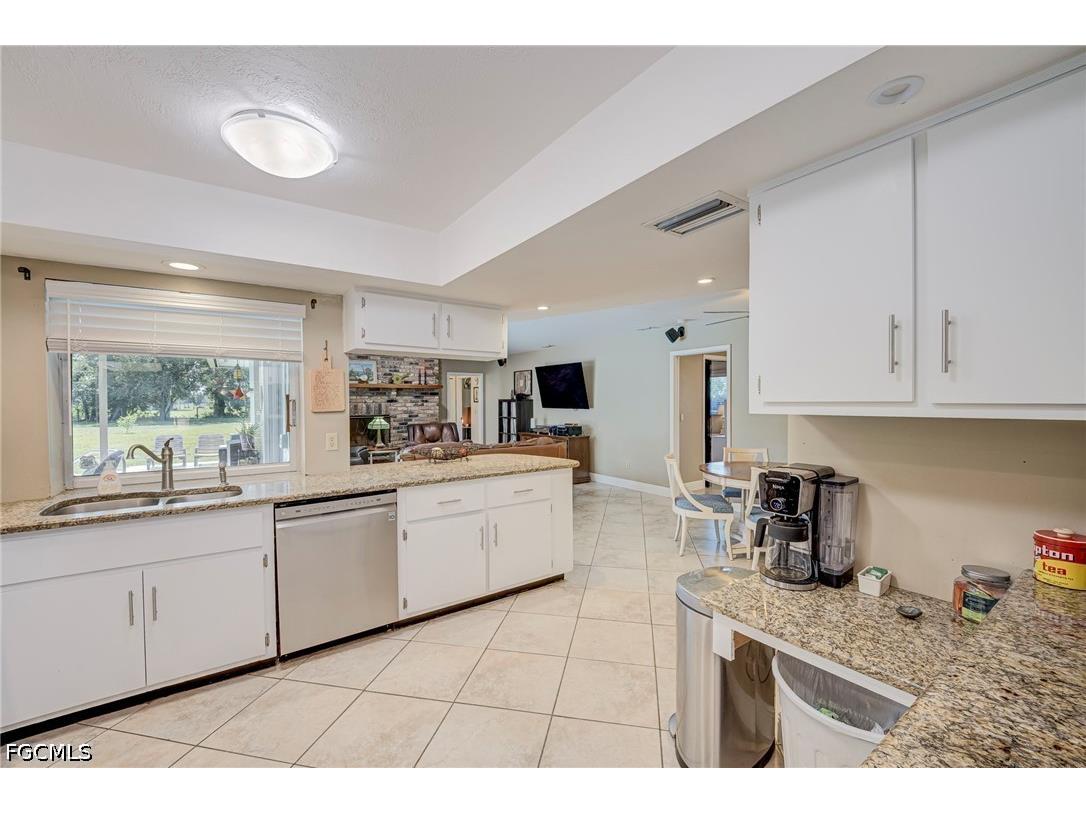 19250 Tammy Lane North Fort Myers FL 33917 2026027885 image7
