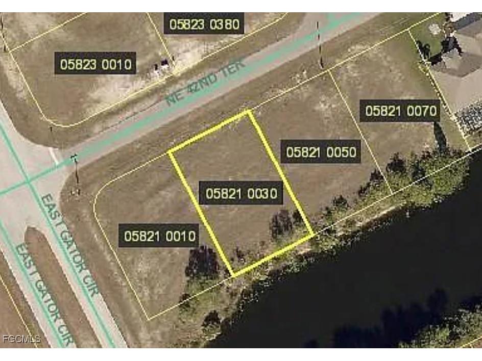1926 NE 42nd Terrace Cape Coral FL 33909 2025002273 image1