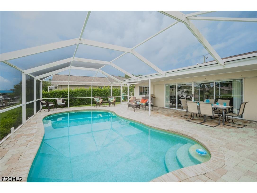 1926 SE 12th Terrace Cape Coral FL 33990 2026028331 image3