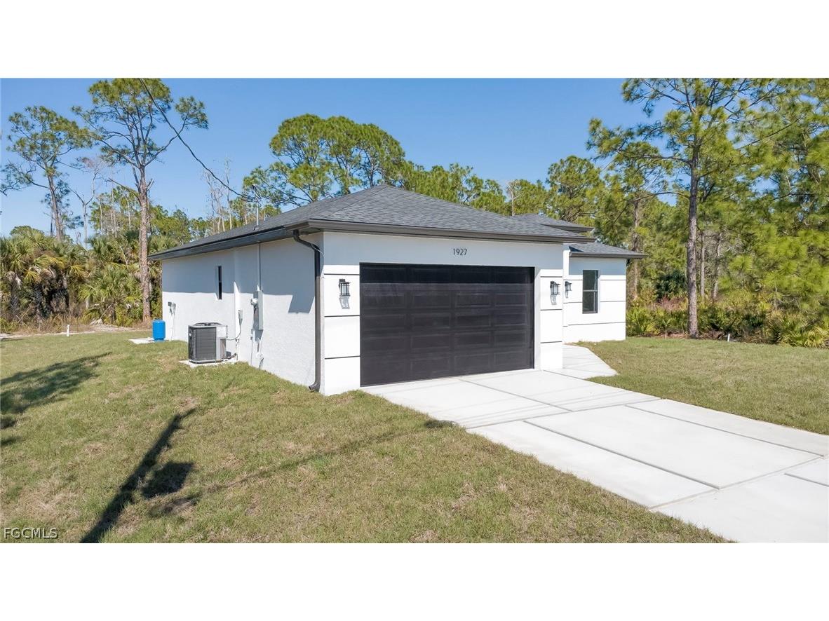 1927 Redmont Avenue Lehigh Acres FL 33972 2026009560 image28