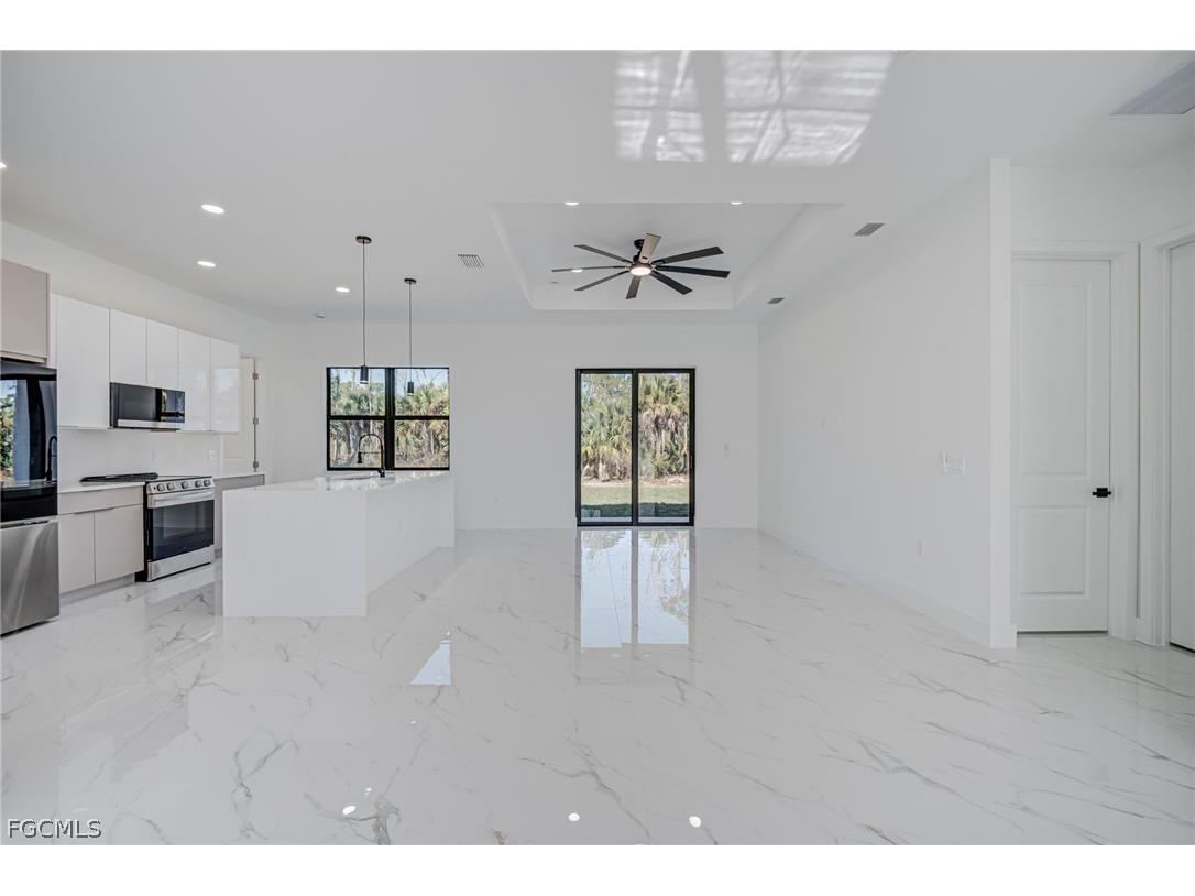 1927 Redmont Avenue Lehigh Acres FL 33972 2026009560 image3