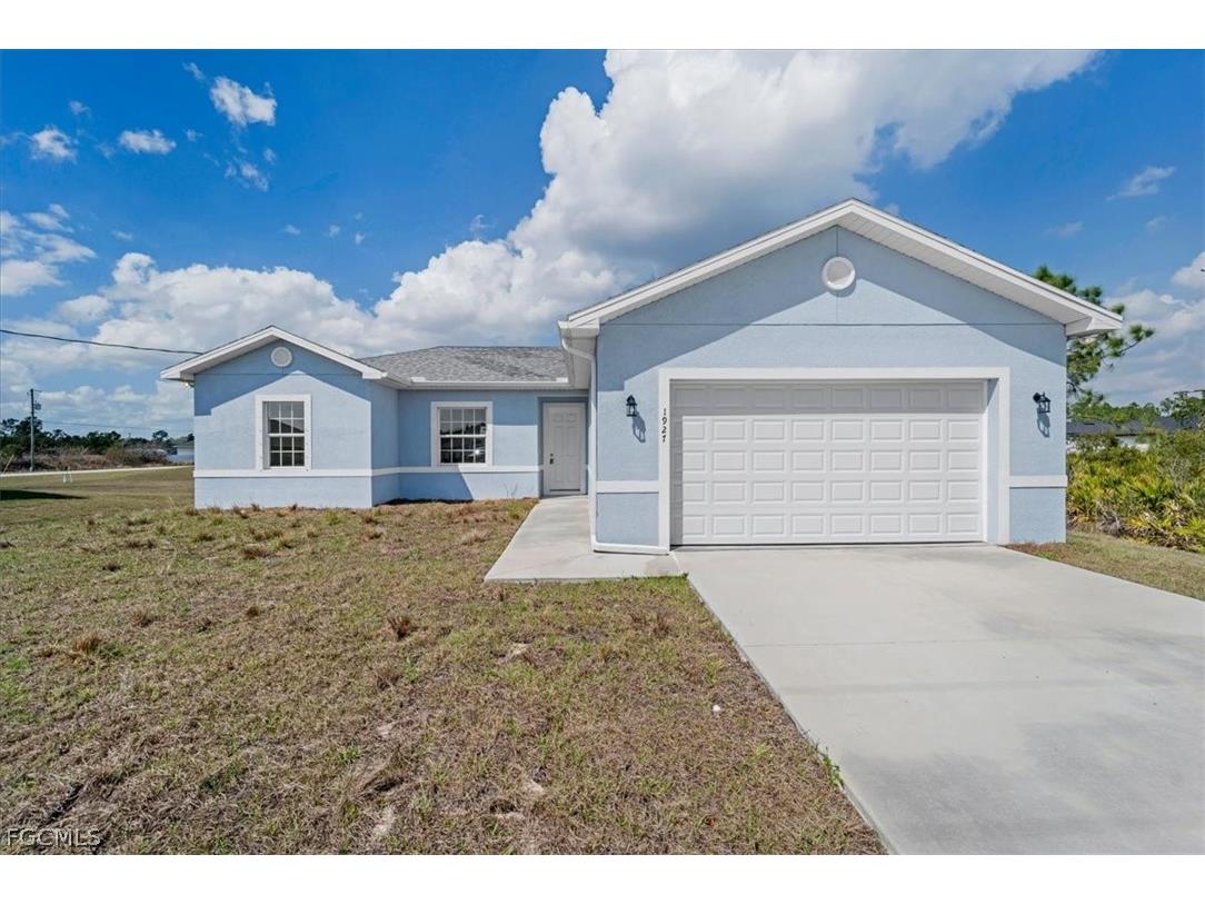 1927 Richmond Avenue N Lehigh Acres FL 33972 2026013545 image2