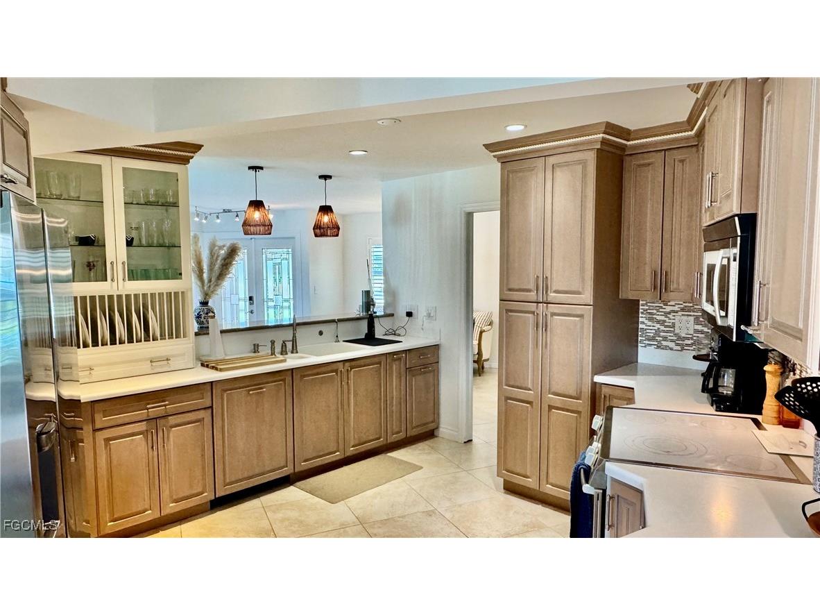 1927 SE 10th Street Cape Coral FL 33990 2025006129 image13
