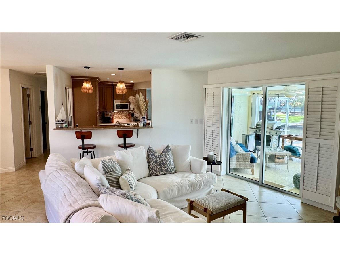 1927 SE 10th Street Cape Coral FL 33990 2025006129 image17